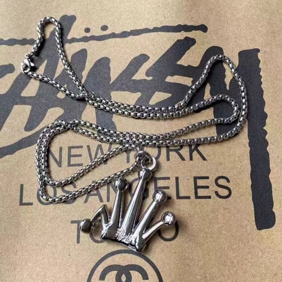 Stussy Crown Pendant Sterling Silver Necklace - Picture 2 of 4